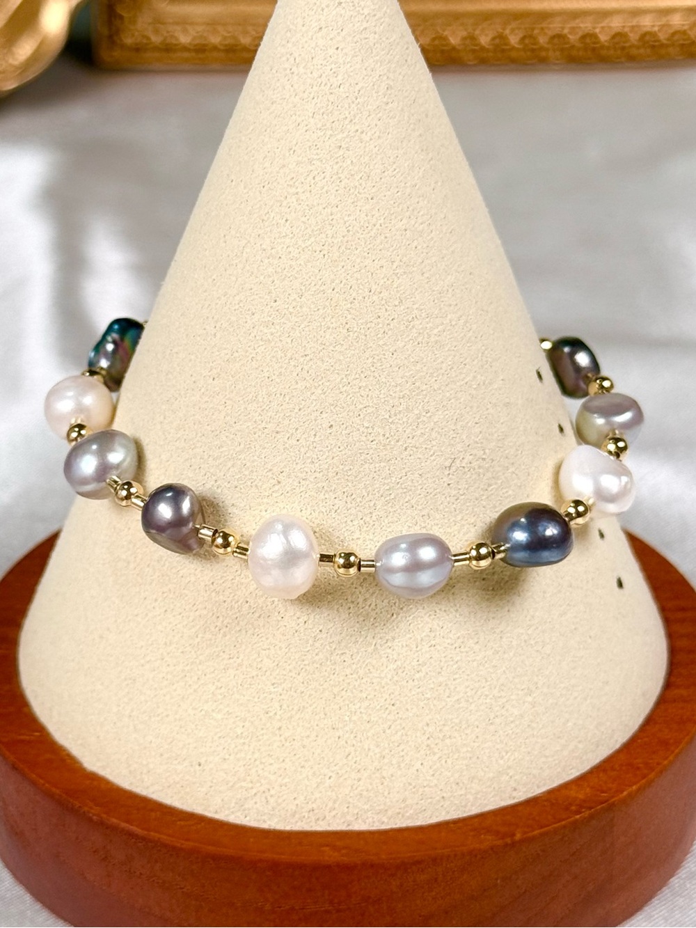 #176 18K Gold Plated Natural Pearl Bracelet Cool Colorway